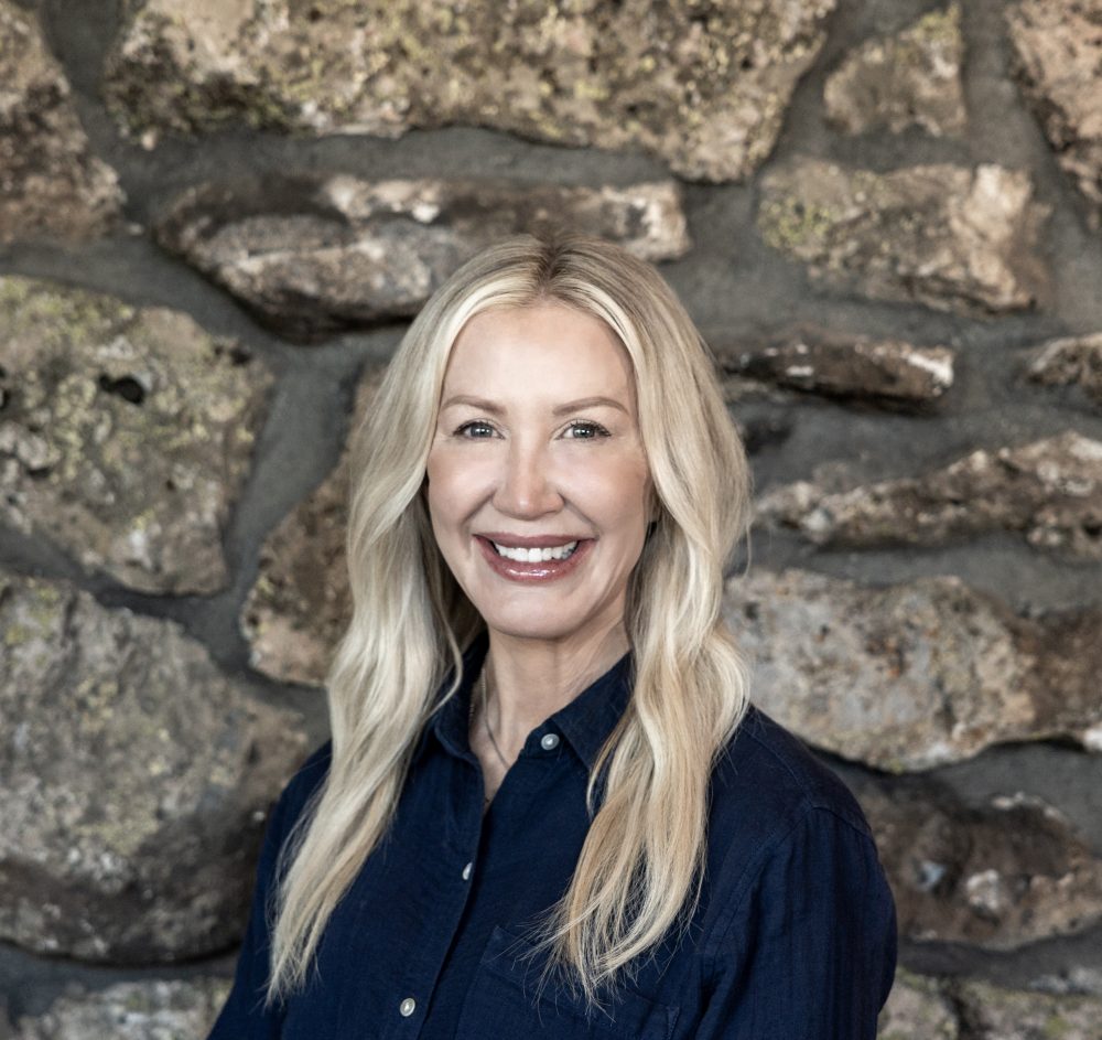 michelle delong-headshot-2025